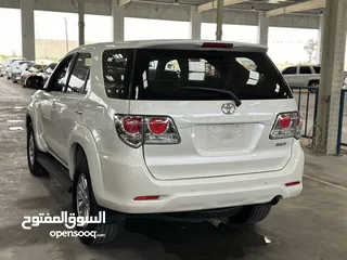  9 Toyota Fortuner V4 GCC single owner