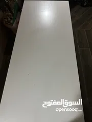  4 للبيع ثلاث طاولات