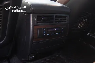  28 تويوتا لاندكروز 2020 VXS أسود للبيع