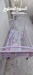 1 سرير اطفال بحاله ممتازه بسعر حرق