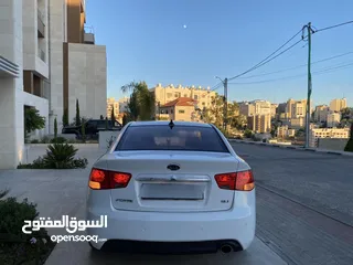  8 كيا فورتي فل اضافات 2009  بحالة فوق الممتازة الله يبارك لصاحب النصيب ..