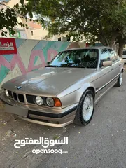  1 BMW e34 520 للبيع
