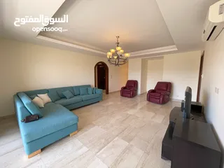  2 شقة مميزة للبيع في عمان- دابوق- طابق شبه ارضي مطلة