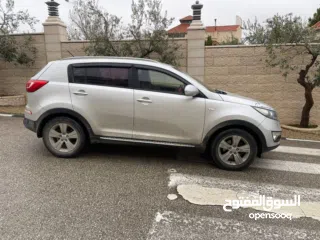  1 كيا سبورتاج 4*4