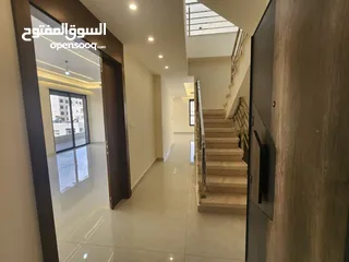  14 شقة فارغة للبيع بين الدوار الرابع و الخامس - ref: 14608