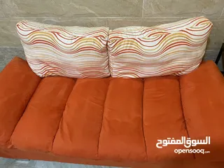  16 للبيع جهازين جوالات وطابعة نوع ليكس مارك وطقم كنب برتقالي نظيف جدا 4 طقم
