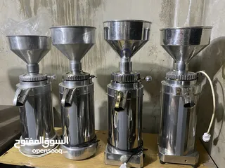  29 ماكنات طحن قهوة بحال الوكالة ، أنواع مختلفه احجام مختلفه ، حجر جديد بحال المصنع -من حجر 8 لحجر 14