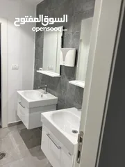  6 مخازن ومكاتب للايجار