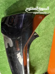  5 طمبون خلفي بريوس سي 2012-2015  اصلي مستعمل ياباني بحالة جيده موضوح بصور  Toyota Prius c2012-2015
