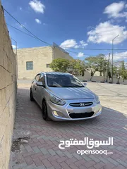  4 هونداي اكسينت.