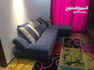  1 عدد 3 ستائر بالشبفونات للبيع بسعر رمزي