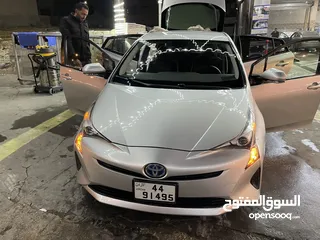  24 تويوتا بريوس -ليثيوم -Toyota Prius 2017 / 2017