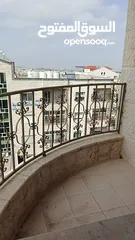  12 شقه  للبيع