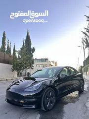  4 تسلا مودل 3 موديل 2023 للبيع