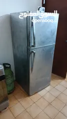  4 ثلاجة وسط للبيع