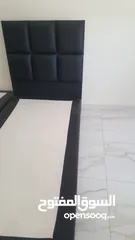  4 4 تخوت مع فرشات شبه جديد