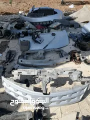  28 قطع سيارة نيسان مورانو موديل من 2004 الى 2008  **المحرك غير موجود** لكن باقي القطع بحالة ممتازة جدًا