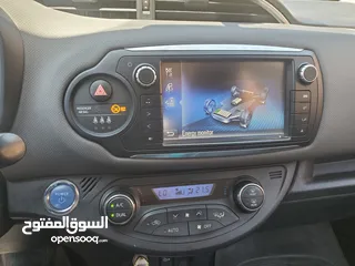  17 تويوتا يارس هايبرد - سنه 2016 -فحصها 7جيد -مواصفات اوروبية .استخدام شخصي خفيف