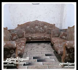  1 طقم كنب مكون من 7 مقاعد زان بحالة ممتازة
