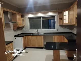  8 شقة فارغة للإيجار في عبدون - REF: 14542