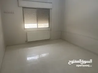  20 طبربور شقة طابق ثالث 149 م2 للبيع من المالك مباشرة 3 غرف نوم 3 حمامات مطبخ راكب تدفئة ديزل و مكيفات