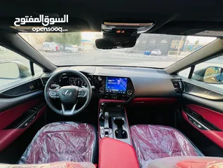  6 Lexus NX250 USA  model 2024 km 170 only