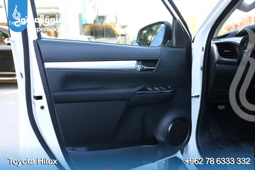  14 Toyota Hilux 2025