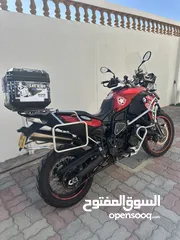  3 بي ام 800 جي إس