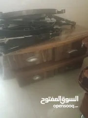  4 كاونترات صالون حلاقة .خشب.للبيع بسعر مناسب .