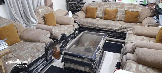  6 طقم كنبايات كويتي خشب زان للبيع ومع طاولة