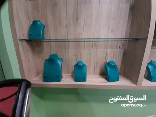  3 للبيع كمية من منظمات عرض المجوهرات المخملية