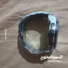 2 ساعه نوع وستر بحاله جيده اورجنال  لون فضي مع برونز  غامق