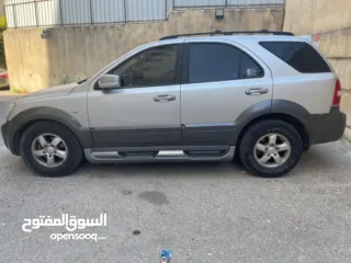  4 جيب سيرسنتو 2009 ، ماشي 173الف كيلو متر مرخص و مأمن