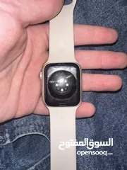  4 ابل ووتش سيريس 8 بطاريه 100  Apple Watches series 8 battery 100