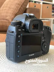  18 Canon 5d Mark II, full-frame camera