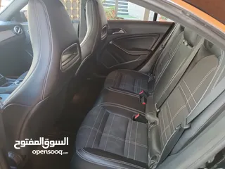  4 Mercedes CLA 200