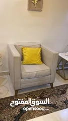  2 طقم غرفه جلوس وقعده  للبيع لون بيج