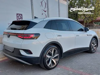  16 فولكسفاغن ID4  بيور بلس 2022 / قطعت 27 فقط/ فحص كاامل