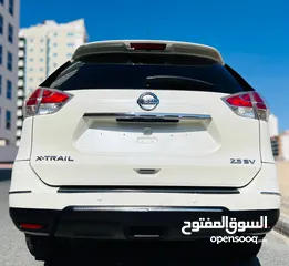  11 NISSAN XTRAIL 2015 WHITE GCC WITH SUNROOF
