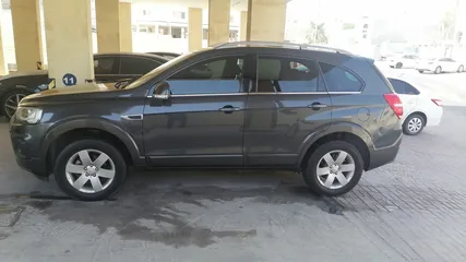  2 Chevrolet Captiva 2016 Excellent condition