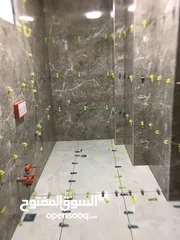  12 السلام عليكم  معلم بلاط تركيب جميع انواع البلاط أمانة و دقة وإنجاز العمل وسعر مناسب شفل فواصل وزوي