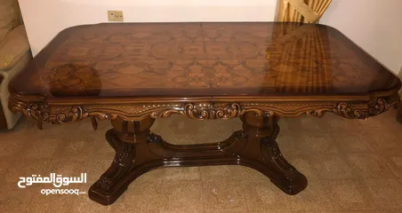  1 للبيع طاولة سفرة (1) و طاولة سفرة طول (1) و طاولة سفرة مربع (2)