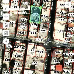  3 قطعة ارض مساحتها كليا 306 و عليها منزلين بجانب بعض في الزرقاء قريبه من جامع العرب قابل للتفاوض