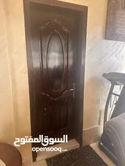  5 أبواب خشب مستعملات للبيع