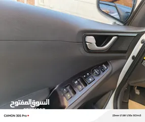  13 هونداي ايونك موديل 2016 استخدام وممشه خفيف 7جيد مالك واحد فقط