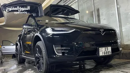  2 Tesla Model X 2017 in Amman