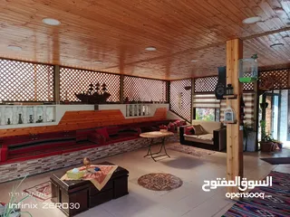  8 بيت حجر مستقل للبيع