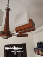  1 ثريا مميزه للبيع حشب مع كروم