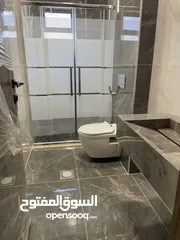  2 شقه سوبر ديلوكس بتشطيب حديث162mطابق أول بسعر مميز وكفاله بعيده  ومنطقه هادئة للسكن