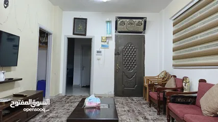  22 منزل للبيع كاش من المالك مباشرة  المنزل مستقل مدخل مستقل يحيط به صور من جميع الجهات المنزل